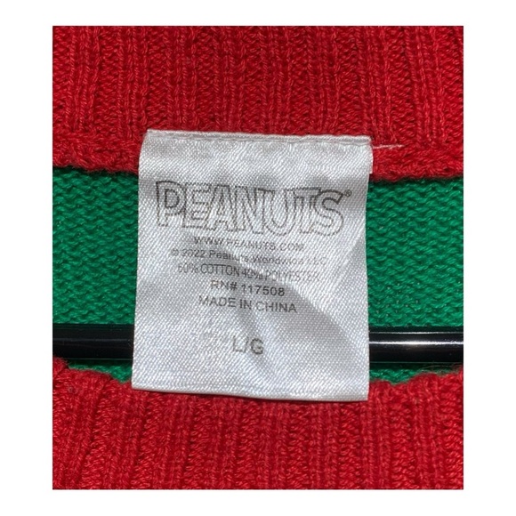 Women’s Peanuts Christmas Sweater with Snoopy Design Size Large - Picture 3 of 3